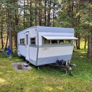 Meet your Posher, Yves